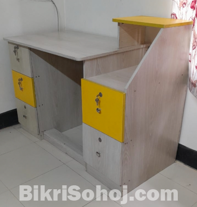 Office Table/ Study Table